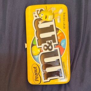 M&M'S Yellow Peanut Candy Clutch